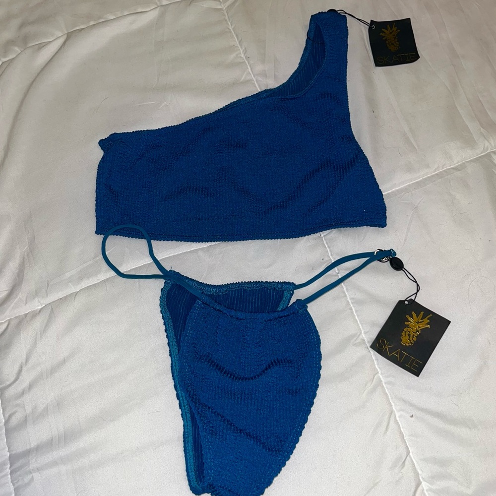 Skatie set BNWT